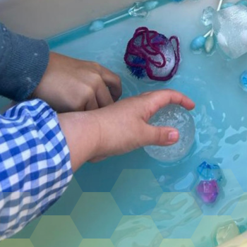 Copia De Dark Pastel Blue Orange and Yellow Minimalist Travel to Belgium Instagram Post - 3